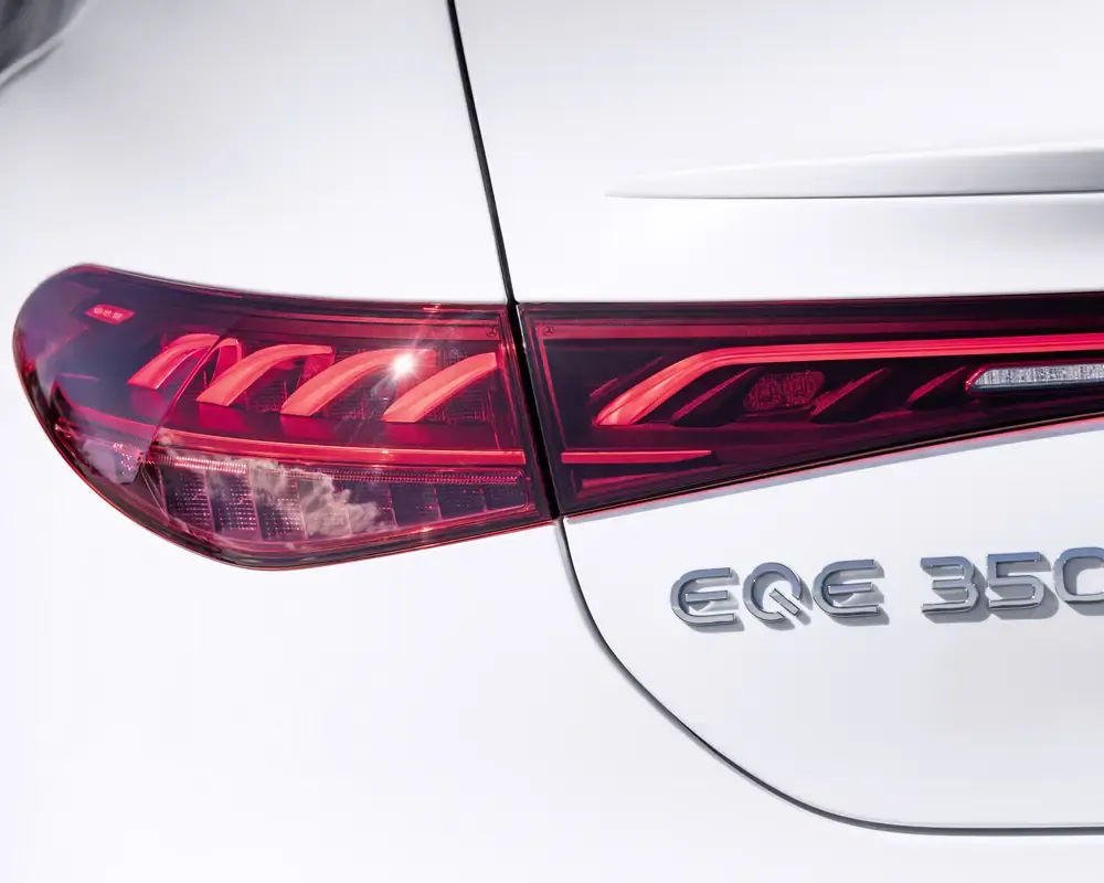 Задні ліхтарі у дизайні 3D-спіралі